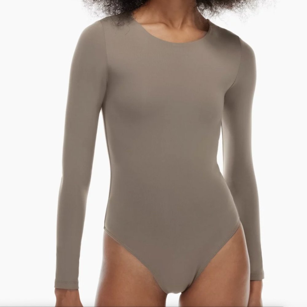 Aritzia Babaton Contour Crew Longsleeve Bodysuit Pewter Grey Small